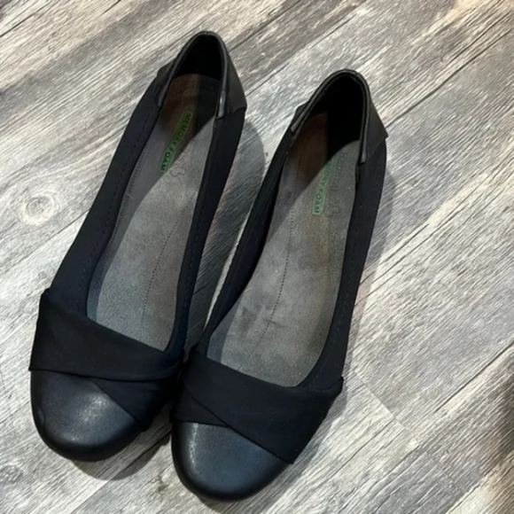 Black flat shoes and loafers - Picture 4 of 5